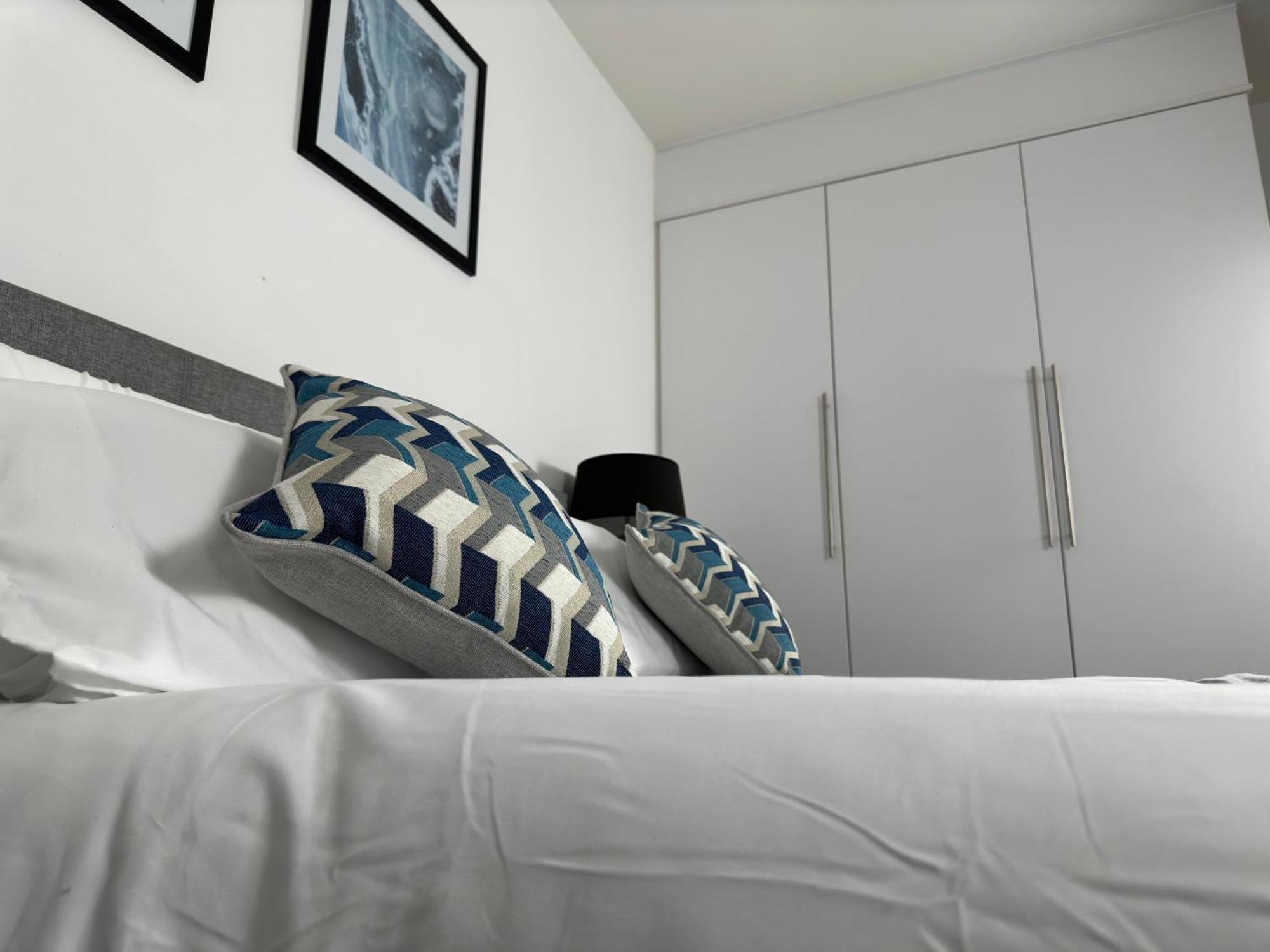 Cozy City Centre Apartment With Free Parking And Free Gym Birmingham Exterior photo