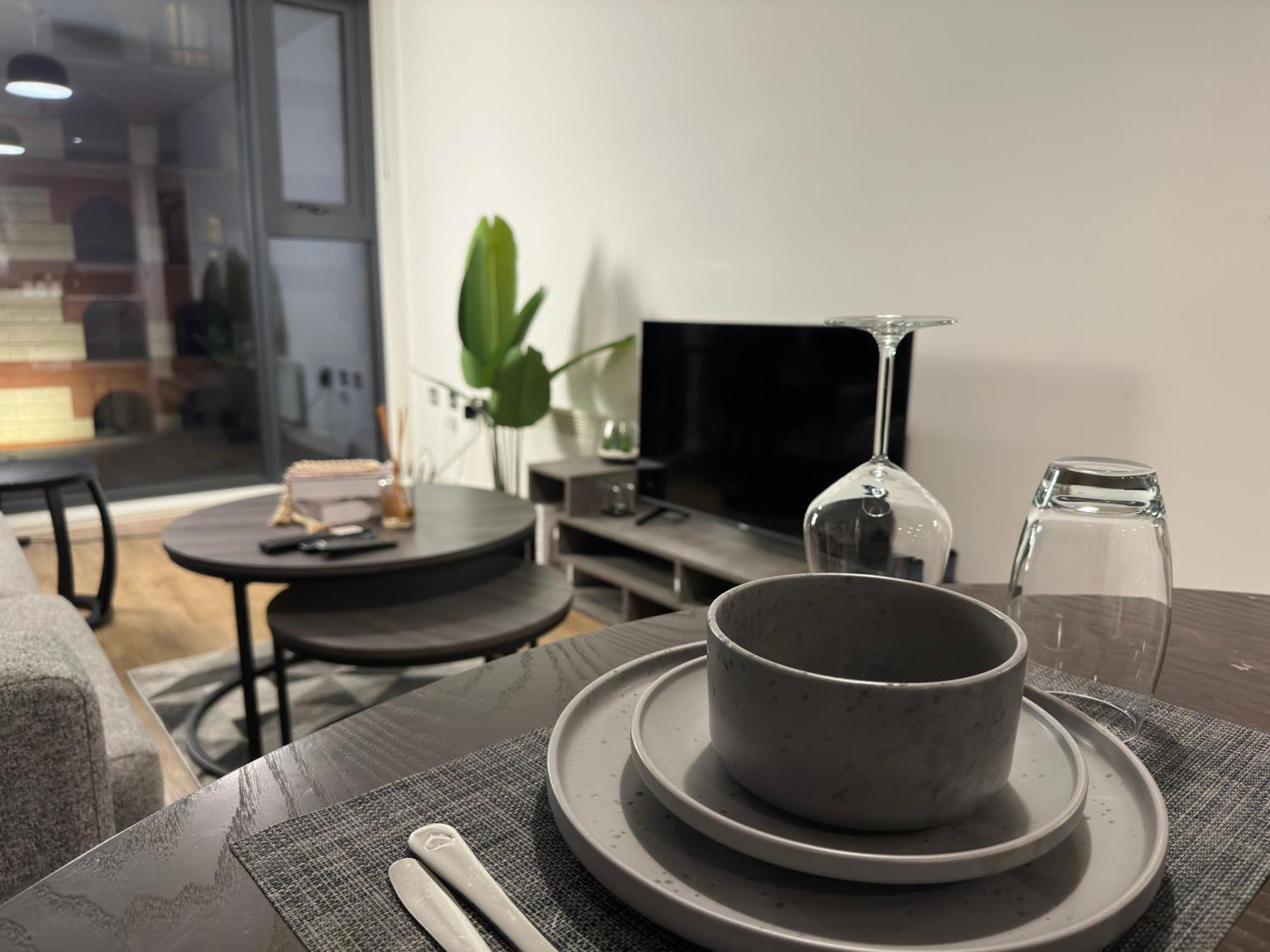 Cozy City Centre Apartment With Free Parking And Free Gym Birmingham Exterior photo