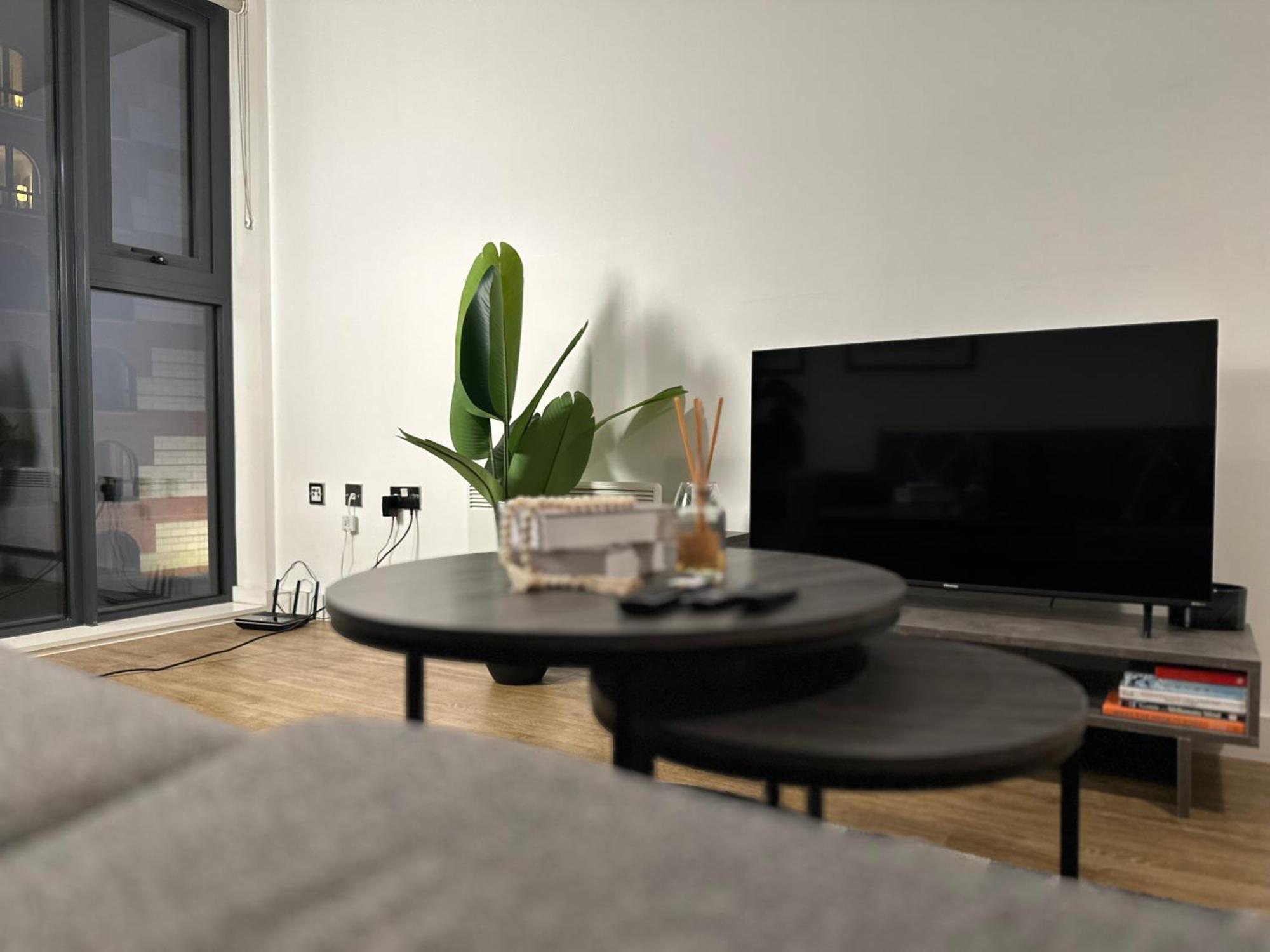 Cozy City Centre Apartment With Free Parking And Free Gym Birmingham Exterior photo